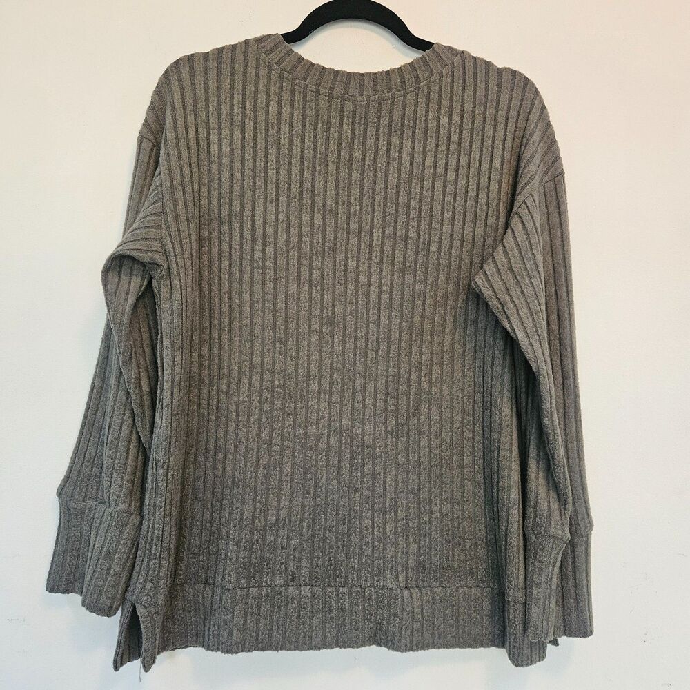 Unbranded Women's Size M Top Tunic Olive Green Long Sleeve V-Neck Ribbed Capsule - Picture 2 of 10